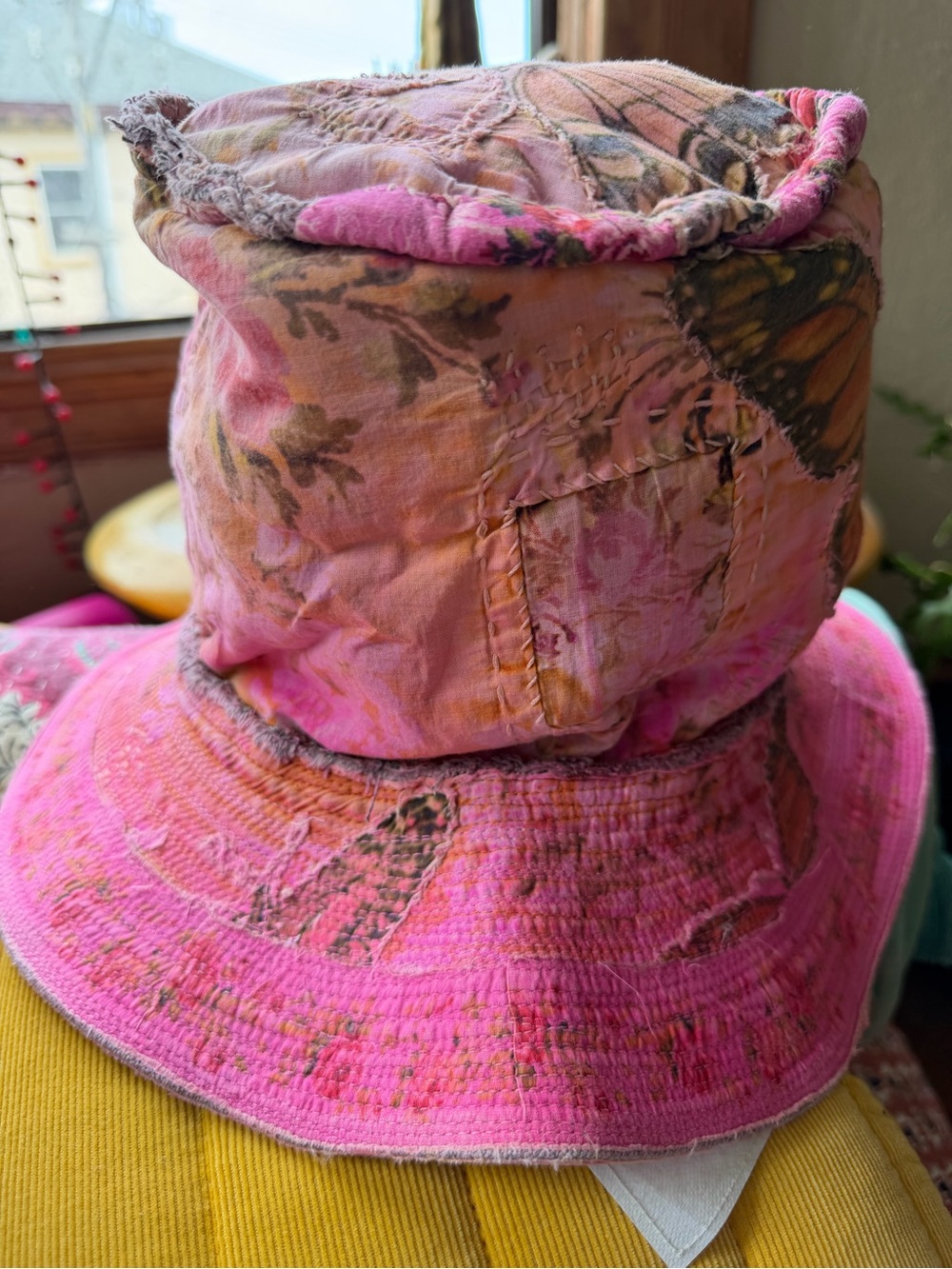 Magnolia Pearl Rose-Pink Floral Patchwork Appliqué Bucket Hat NWT $450 - Picture 9 of 9